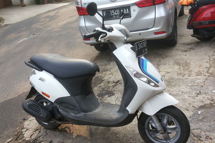 Salah satu Piaggio Zip yang sedang diservis di salah satu bengkel Piaggio di Jakarta.