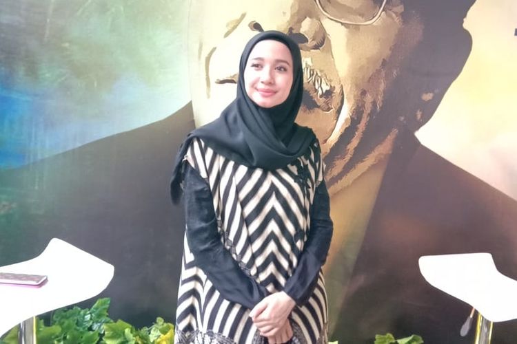 Laudya Cynthia Bella menghadiri jumpa pers film Buya Hamka di kantor Falcon Pictures, Duren Tiga, Jakarta Selatan, Senin (25/3/2019).