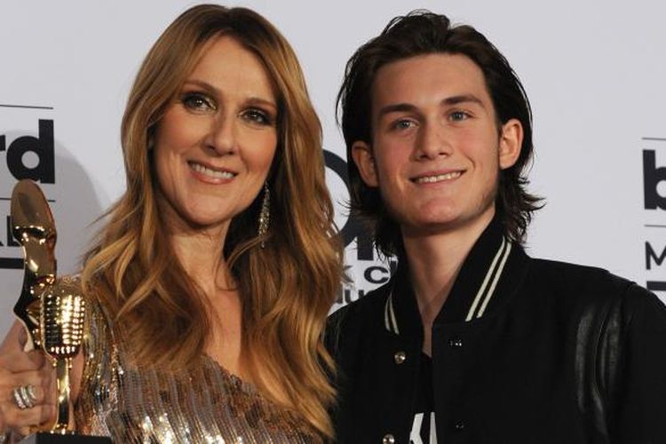 Celine Dion dan putranya, Rene Charles Angelil, hadir pada pergelaran Billboard Music Awards 2016 di T-Mobile Arena, Las Vegas, Nevada, AS, pada Minggu (22/5/2016) waktu setempat.