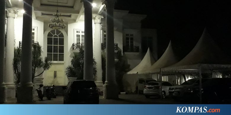 hotel perizinan surat Dinas Rumah Bupati Bekasi Geledah dan KPK Perizinan Kantor
