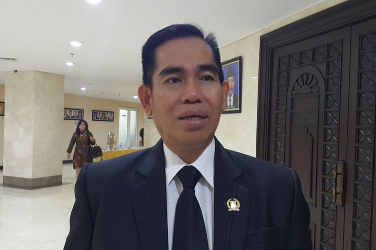 Anggota Komisi B DPRD DKI Jakarta Syarifuddin di Gedung DPRD DKI Jakarta, Jalan Kebon Sirih, Senin (2/9/2017).
