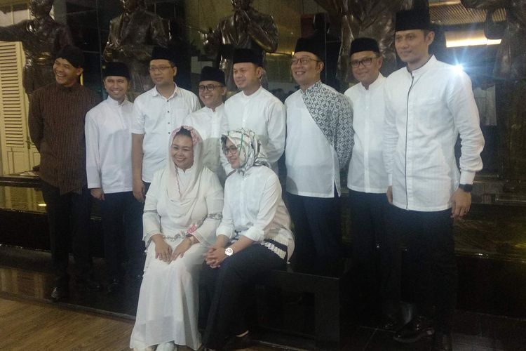 Para kepala daerah dan tokoh muda yang hadir dalam acara Silaturahmi Bogor Untuk Indonesia di Museum Balai Kitri, Bogor, Jawa Barat, Rabu (15/5/2019).