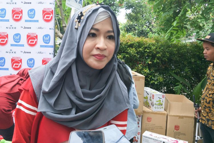 Artis peran Okie Agustina saat ditemui di kawasan Cipete, Jakarta Selatan, Rabu (10/10/2018).
