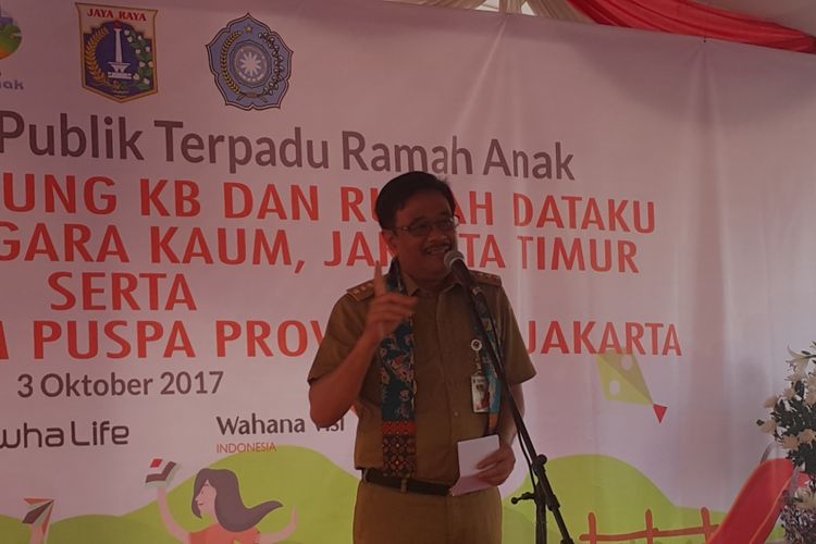 Gubernur DKI Jakarta Djarot Saiful Hidayat meresmikan RPTRA Jaka Teratai di Kelurahan Jatinegara Kaum, Pulogadung, Jakarta Timur, Selasa (3/10/2017).