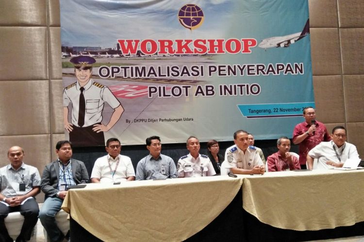 Diskusi Terbuka tentang Program dan Sistem Rekrutmen Pilot Ab-Initio Di Hotel Novotel, Tangerang, Rabu (22/11/2017)