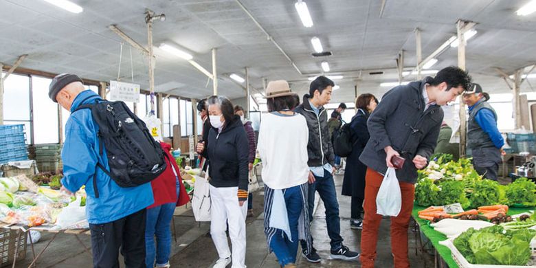 Pasar Renbai yang menjual sayuran khas Kamakura, Jepang.