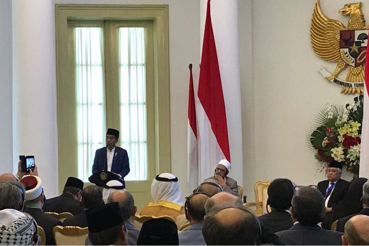 Presiden Joko Widodo saat membuka Konsultasi Tingkat Tinggi Wasathiyah Islam di Istana Presiden Bogor, Jawa Barat, Selasa (1/5/2018).