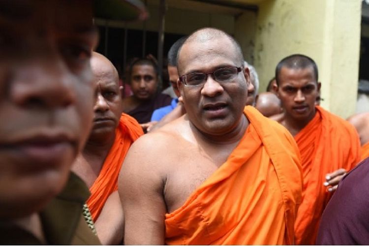 Biksu kontroversial Sri Lanka, Galagodaatte Gnanasara.