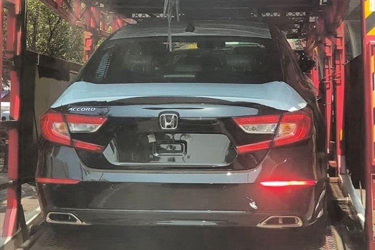 Honda Accord terbaru nampak mulai dikirimkan di Indonesia