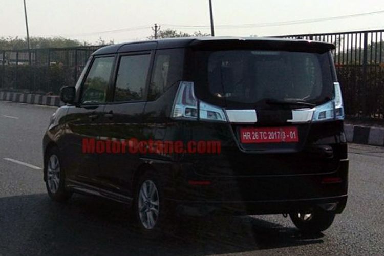 Model yang dipercaya Suzuki Wagon R 7-penumpang sedang diuji di jalan India.