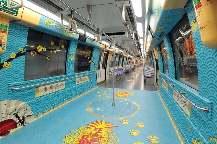 Dekorasi Imlek di MRT Singapura