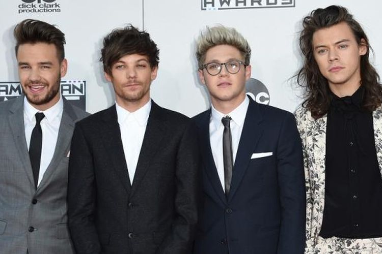 Para personel One Direction, (dari kiri) Liam Payne, Louis Tomlinson, Niall Horan, dan Harry Styles menghadiri American Music Awards pada 22 November 2015.
