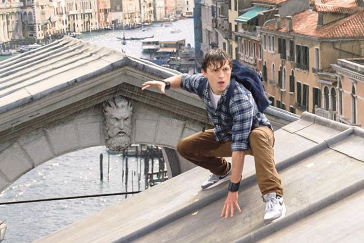 Tom Holland dalam Spider-Man: Far from Home
