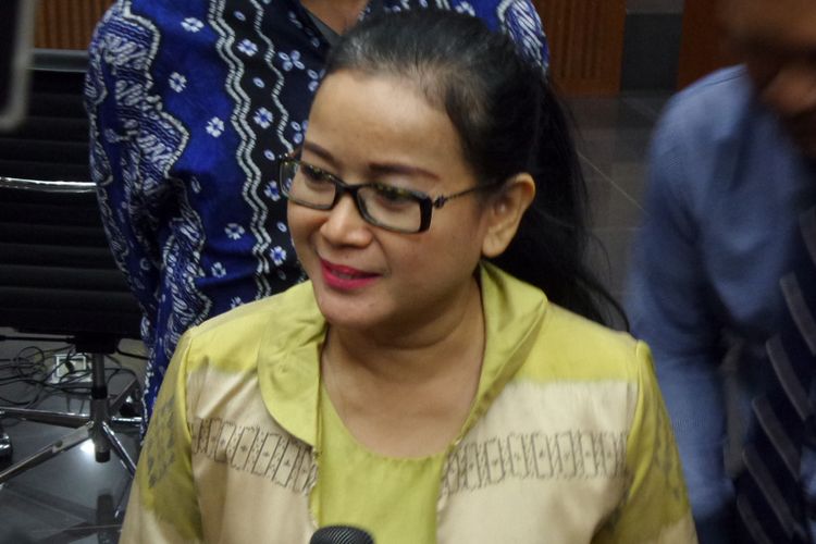 Anggota DPR Miryam S Haryani seusai menjalani persidangan sebagai terdakwa di Pengadilan Tipikor Jakarta, Senin (7/8/2017).