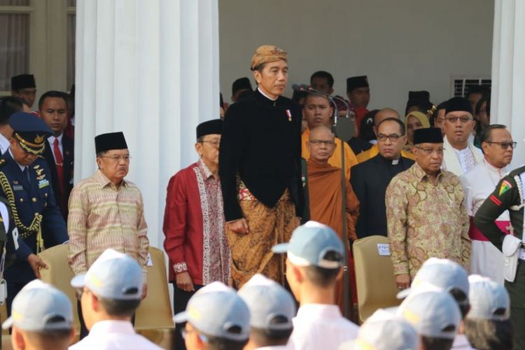 Presiden Joko Widodo, Jumat (1/6/2018) menjadi inspektur upacara peringatan Hari Pancasila di pelataran Gedung Pancasila, Kementerian Luar Negeri, Jakarta.