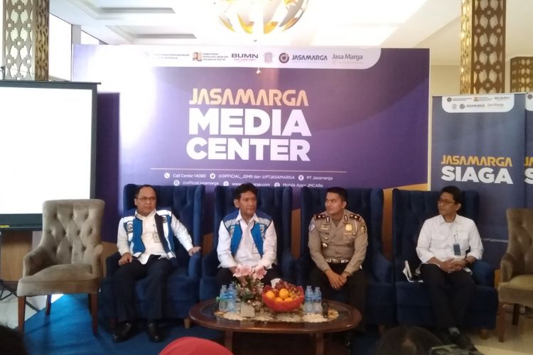 Direksi Jasa Marga dan Kepolisian saat sampaikan persiapan Lebaran 2018 di Kantor Cabang Jasa Marga Jakarta-Cikampek, Kamis (11/04/2018)