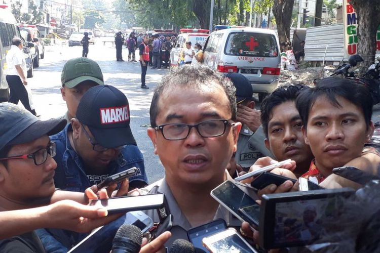 Kabid Humas Polda Jatim, Kombes Frans Barung Mangera