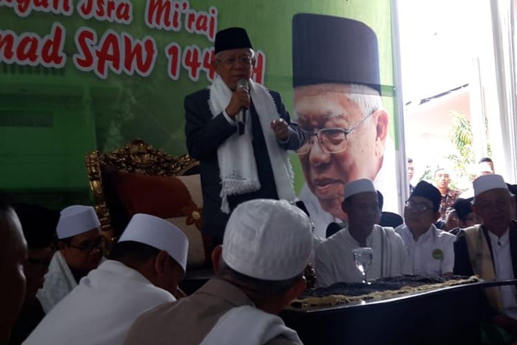 Cawapres 01 Maruf Amin saat memberi tausiyah dan nasehat di hadapan para santri Pondok Pesantren Nurul Huda Cijeruk Kabupaten Bogor Kamis (11/4/2019)