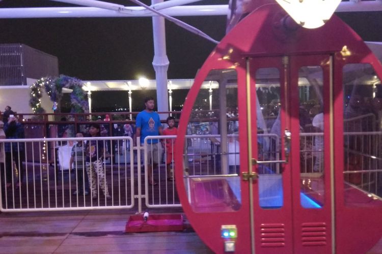 - J-Sky Ferris Wheel di AEON Mall Jakarta Garden City, Cakung, Jakarta menjadi wahana permainan Bianglala tertinggi di Indonesia. Wahana bianglala tersebut telah diresmikan dan dibuka untuk umum pada Sabtu (7/10/2017).