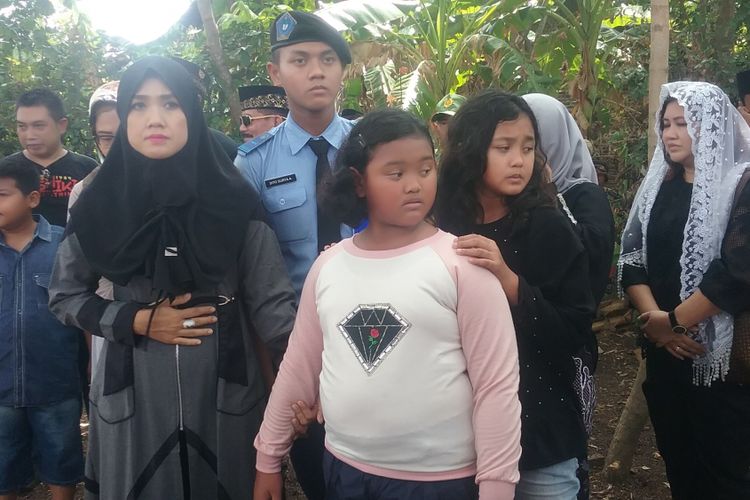 Istri dan ketiga anak AKBP Mito, korban kecelakaan pesawat Lion Air. 