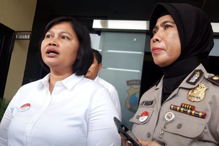 Kanit PPA Polrestabes Surabaya, AKP Ruth Yeni (kiri)