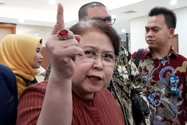 Advokat Elza Syarief melaporkan Nikita Mirzani di Bareskrim Mabes Polri, Kebayoran Baru, Jakarta Selatan, Selasa (3/9/2019).