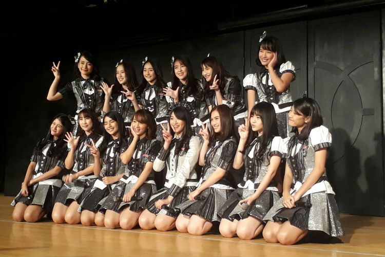 Para member senbatsu terpilih yang menyanyikan singel ke-17 JKT48 ditemui di Teater JKT48, FX Sudirman, Jakarta Pusat, Jumat (11/8/2017).