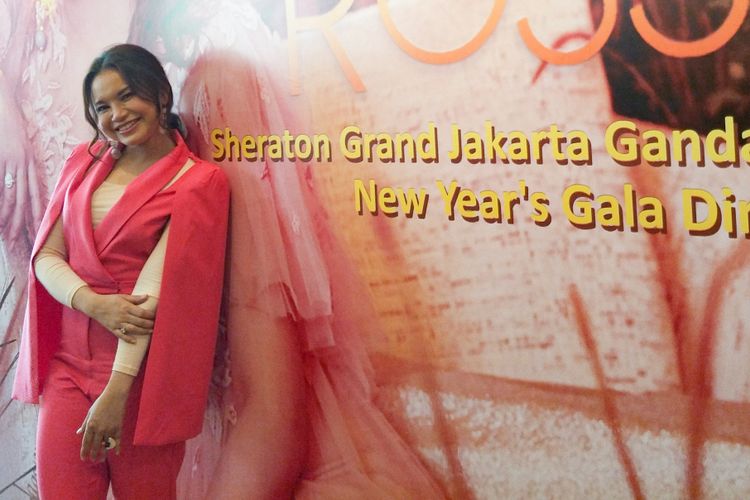 Penyanyi Rossa saat ditemui di Sheraton Grand Jakarta Gandaria City Hotel, Jakarta Selatan, Senin (12/11/2018).