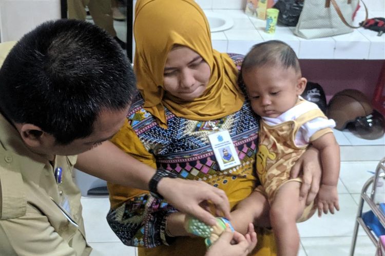 Bayi yang ditemukan di Penjagalan, Penjaringan, Jakarta Utara, Senin (29/7/2019).