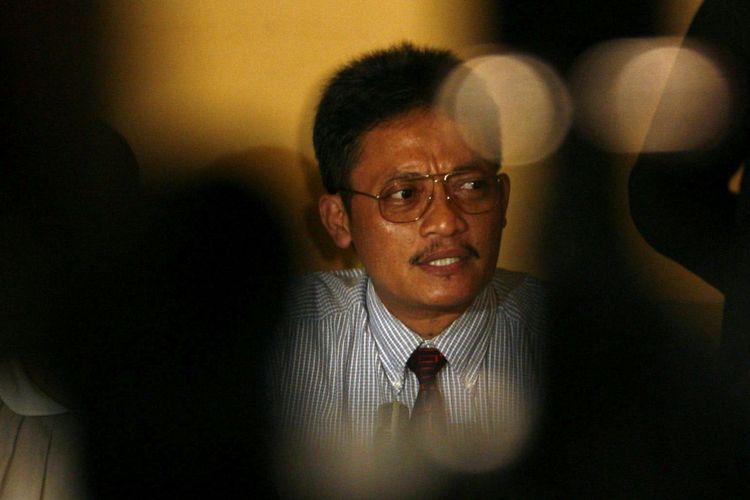 Pollycarpus Budihari Priyanto mengadakan konferensi pers untuk pertama kalinya di Jakarta, Kamis (28/12/2006), setelah dibebaskan dari Lembaga Pemasyarakatan Cipinang pada 25 Desember 2006.