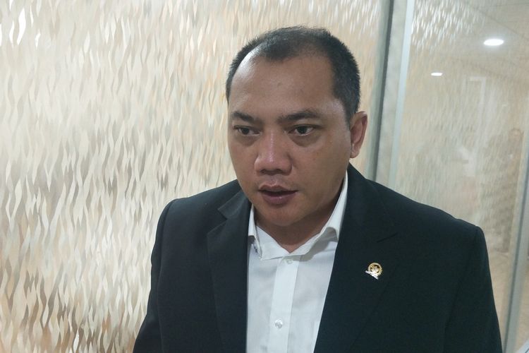 Anggota Komisi III dari Fraksi Partai Nasdem Taufik Basari saat ditemui di Kompleks Parlemen, Senayan, Jakarta, Senin (4/11/2019). 