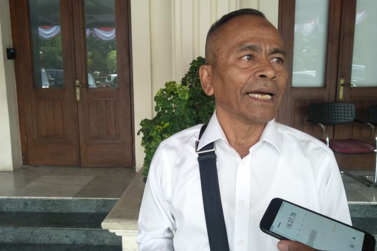 Ketua PWI Atal Sembiring Depari seusai bertemu Wiranto di kantor Kemenko Polhukam, Jakarta Pusat, Senin (5/8/2019). 