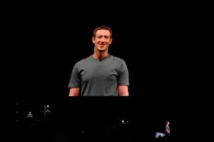 Pendiri dan CEO Facebook Mark Zuckerberg mendadak muncul di acara peluncuran Samsung Galaxy Unpacked di Barcelona, Minggu (21/2/2016)