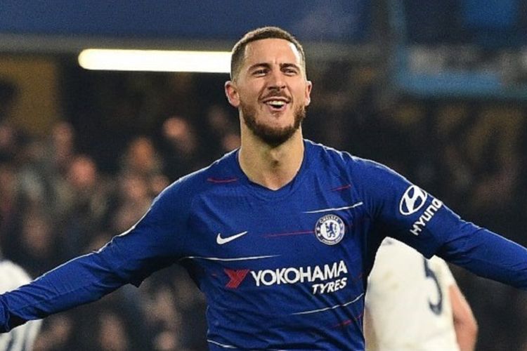 Eden Hazard merayakan golnya pada pertandingan Chelsea vs Tottenham Hotspur dalam semifinal Piala Liga Inggris di Stamford Bridge, 24 Januari 2019. 