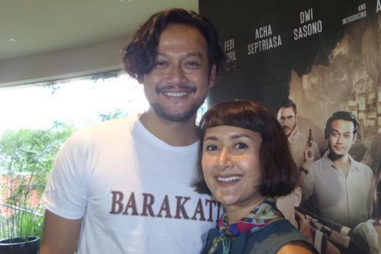 Dwi Sasono bersama istrinya, Widi Mulia, usai jumpa pers film Barakati di Epicentrum Walk XXI, Jakarta Selatan, Sabtu (5/11/2016).