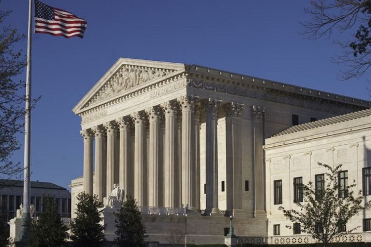 Gedung Mahkamah Agung AS di Washington DC (Foto: Dok.). MA membatalkan sidang mengenai Travel Ban sebelumnya Oktober 2017.
