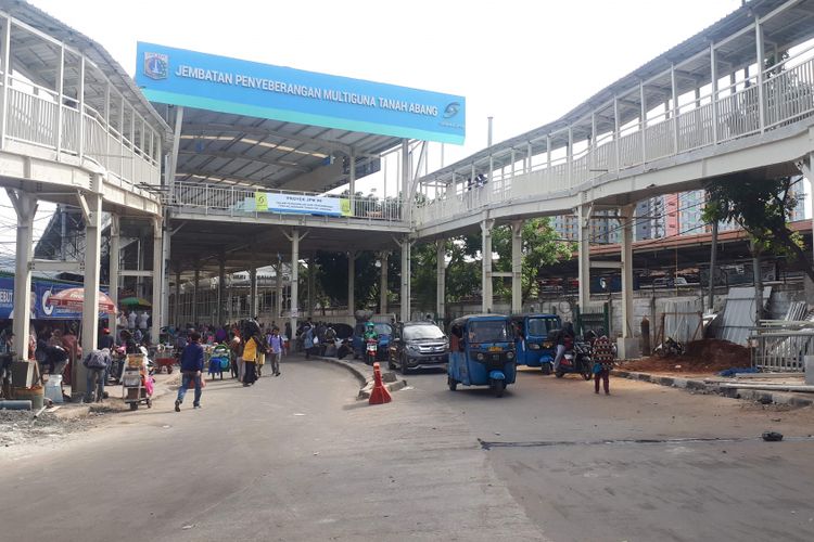 Jembatan multi guna atau skybridge Tanah Abang. Foto diambil Rabu (14/11/2018).