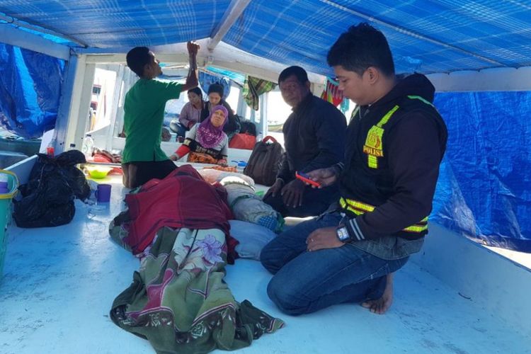 Borahima, penderita Liver asal Pulau Matalaang, Liukang Tangayya, Pangkep, meninggal dunia (17/04/2018) di kapal saat perjalanan saat dirujuk ke  Makassar