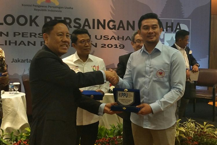 Anggota Badan Pemenangan Nasional (BPN) Prabowo-Sandi, Harryadin Mahardika (kanan) di Jakarta, Rabu (19/12/2018)