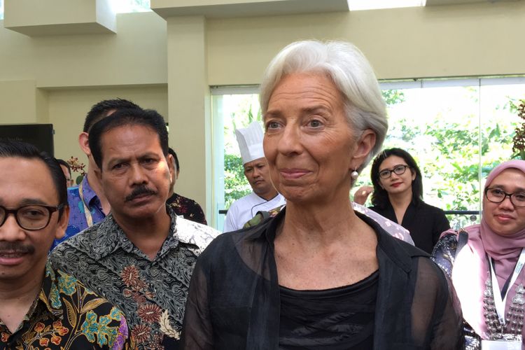 Managing Director International Monetary Fund (IMF) Christine Lagarde saat ditemui pewarta di Nusa Dua, Bali, Jumat (2/3/2018). Lagarde bersama rombongan memastikan Indonesia dan Bali sudah siap untuk pelaksanaan annual meeting IMF-World Bank 2018 yang akan diselenggarakan di Nusa Dua pada Oktober 2018 mendatang.