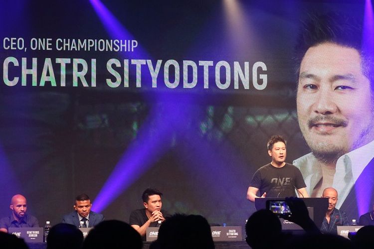 Chairman and CEO ONE Championship, Chatri Sityodtong, pada sesi konferensi pers di Marina Bay Sands, Singapura, Rabu (7/11/2018).