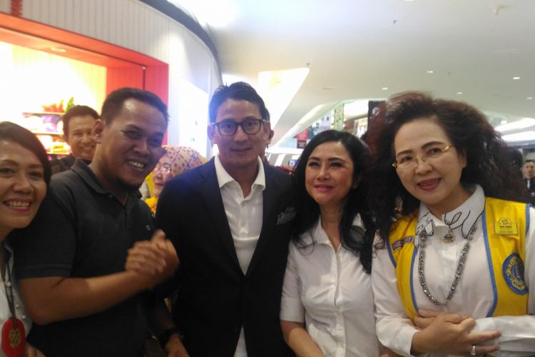 Wakil Gubernur DKI Jakarta terpilih Sandiaga Uno di Lippo Mall Puri, Minggu (15/10/2017).