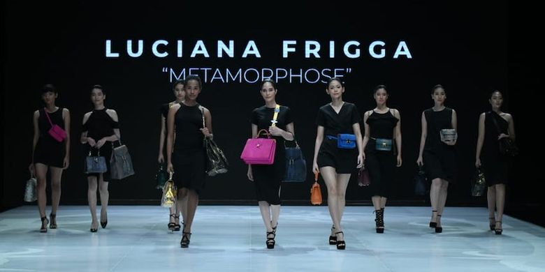 Peluncuran tas Luciana Frigga di ajang Indonesia Fashion Week 2019.