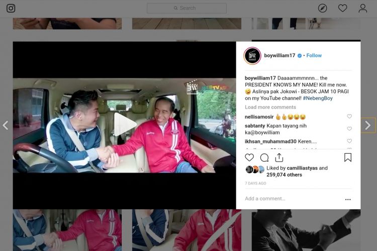 Dalam sebuah cuplikan vlog milik Boy William yang berjudul #NebengBoy, yang diunggah pada Jumat (21/12/2018), terlihat Boy menjemput Jokowi di istana dengan mengenakan jaket biru.
