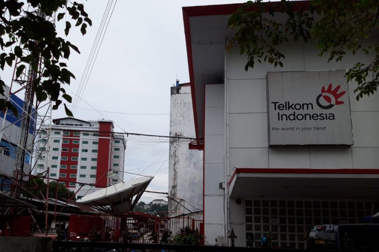 Kantor PT Telkom Indonesia (Persero) tbk di Jalan Pattimura Ambon