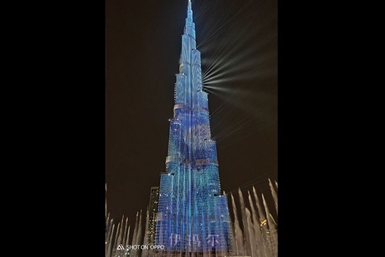 Keindahan The Dubai Fountain di malam hari, diambil dengan fitur Night Mode OPPO R17 Pro