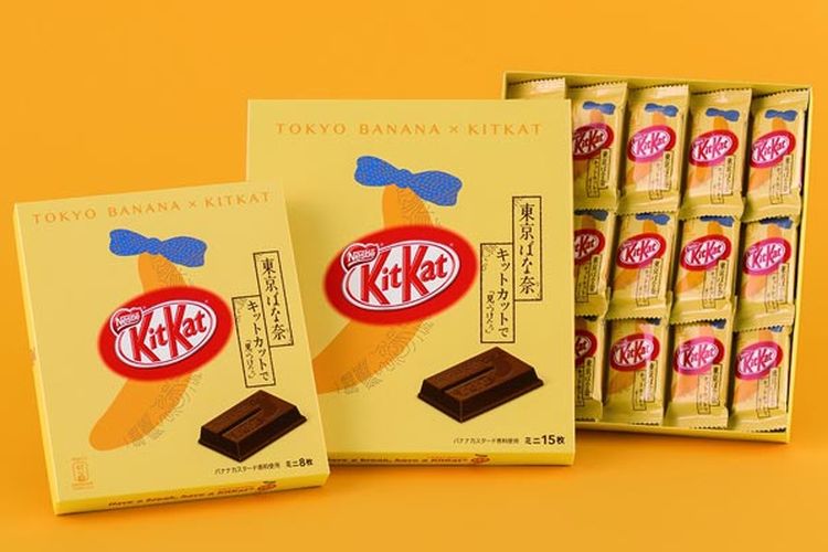 Tokyo Banana Kitkat de Mitsuketa dijual di Stasiun Tokyo, Jepang.