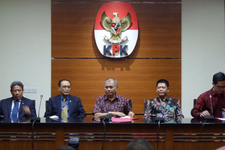 Konferensi pers terkait operasi tangkap tangan panitera PN Jaksel di Gedung KPK Jakarta, Selasa (22/8/2017).