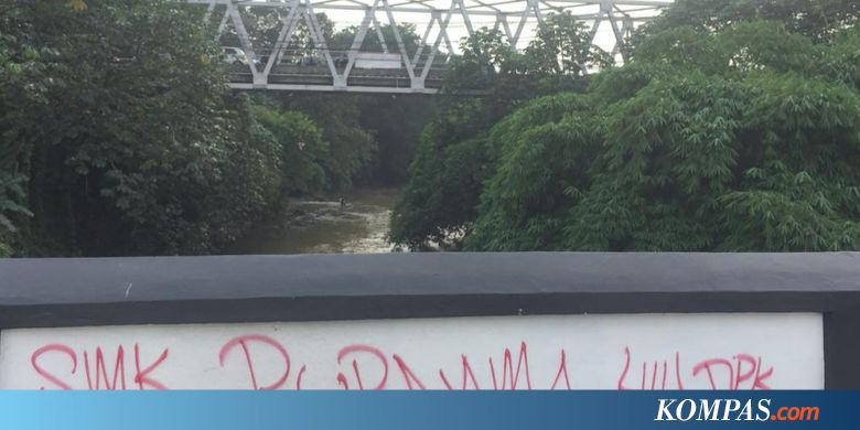 Jembatan Panus Peninggalan Belanda di Depok Dicoret-coret - KOMPAS.com