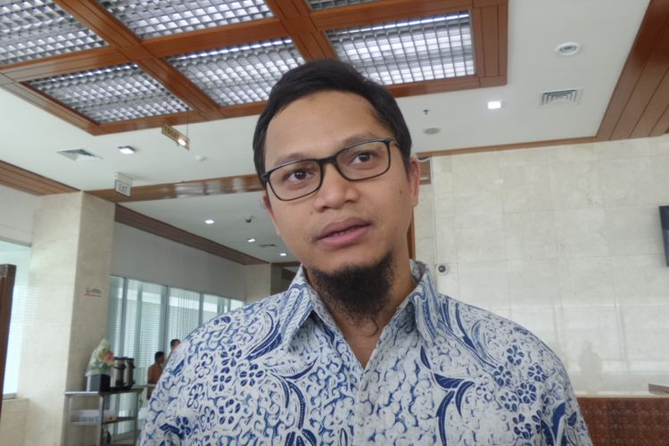 Wakil Ketua Komisi I DPR, Hanafi rais di Kompleks Parelemen, Senayan, Jakarta, Selasa (5/12/2017) 